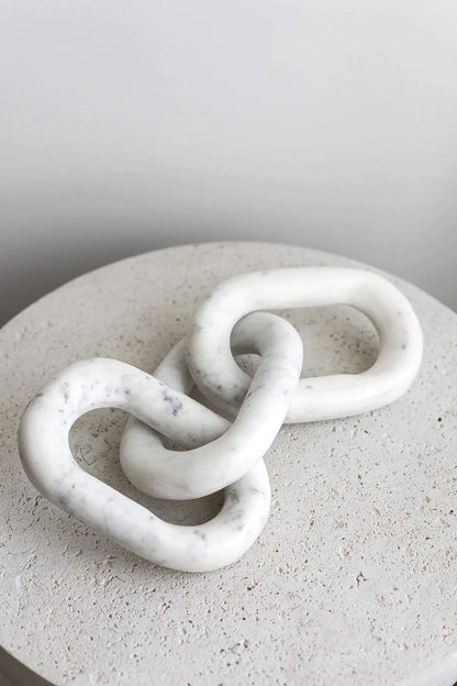 White Marble Link Chain Decor